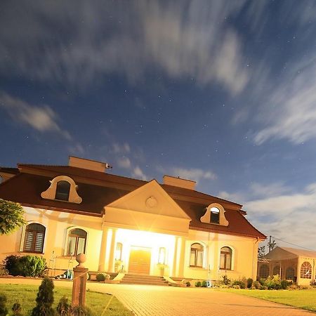 Bed and Breakfast Prestige Вежховисько Екстер'єр фото